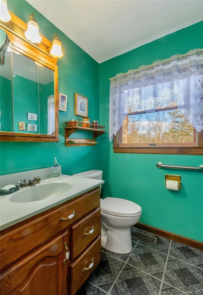 15 Unity Lane New Paltz NY 12561