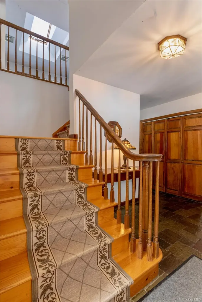 15 Unity Lane New Paltz NY 12561