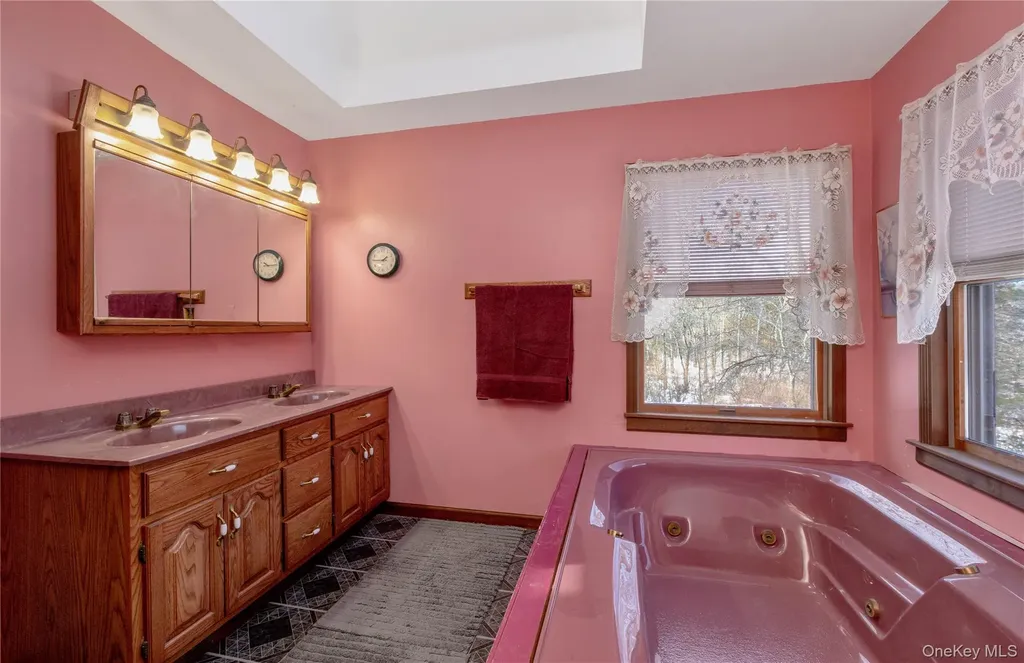 15 Unity Lane New Paltz NY 12561