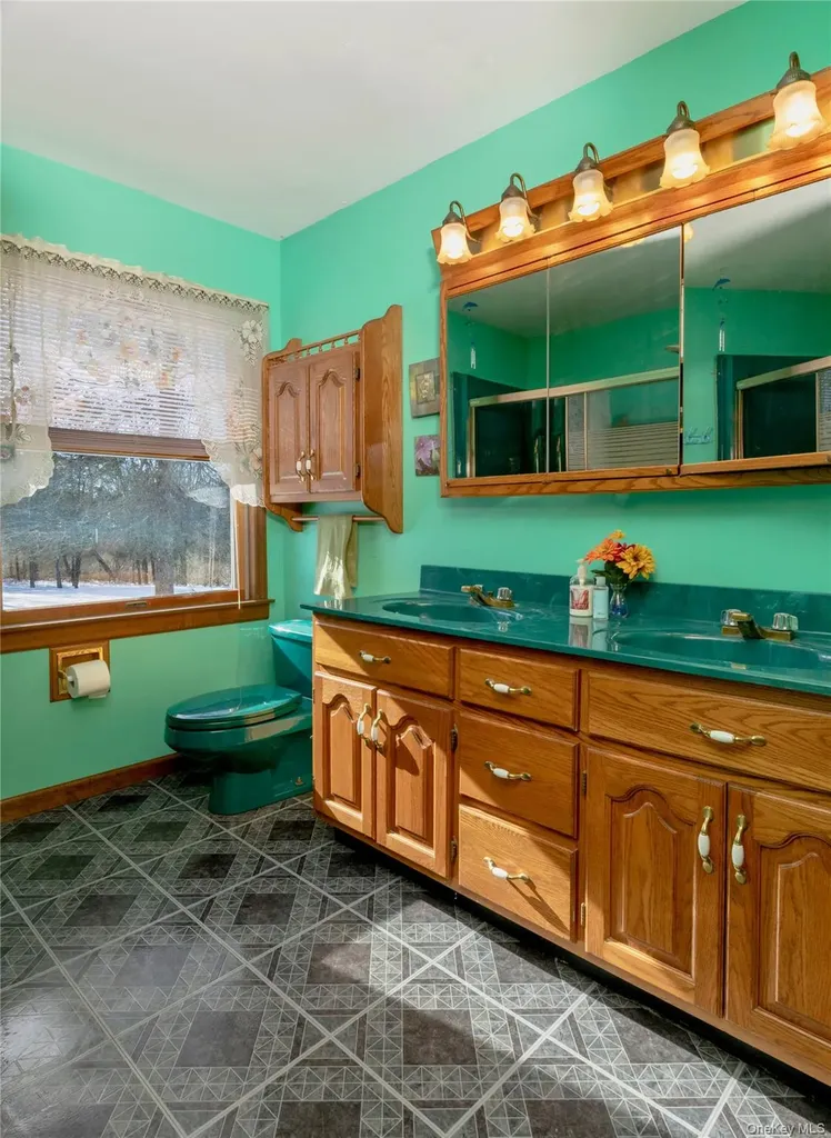 15 Unity Lane New Paltz NY 12561