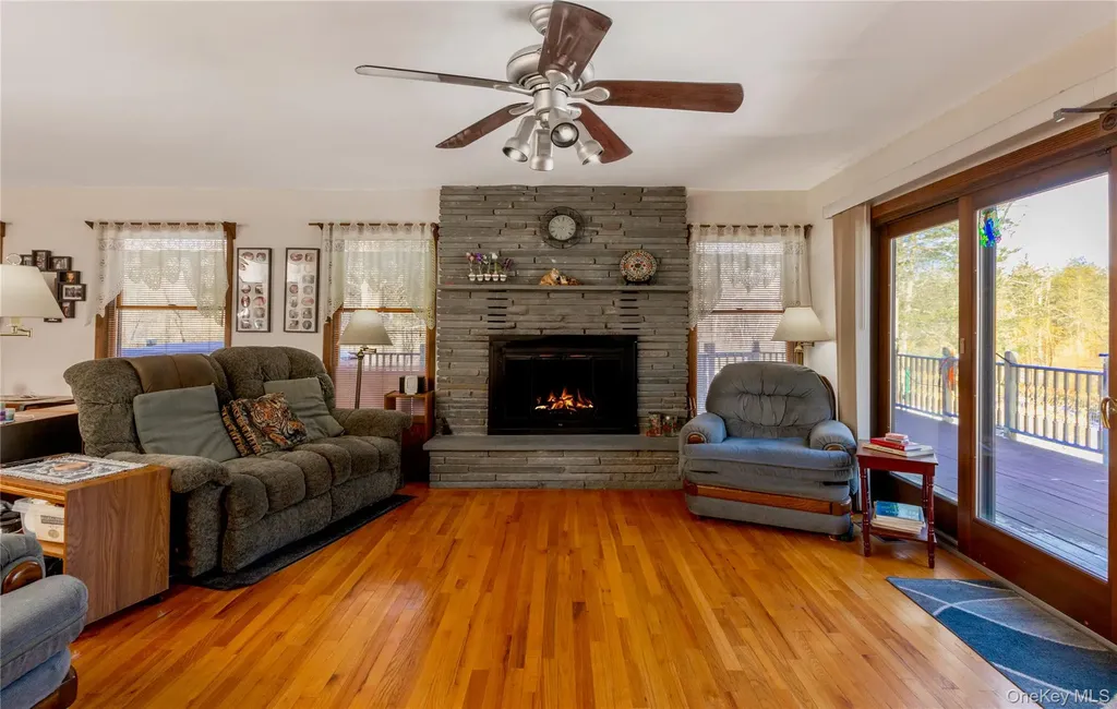 15 Unity Lane New Paltz NY 12561