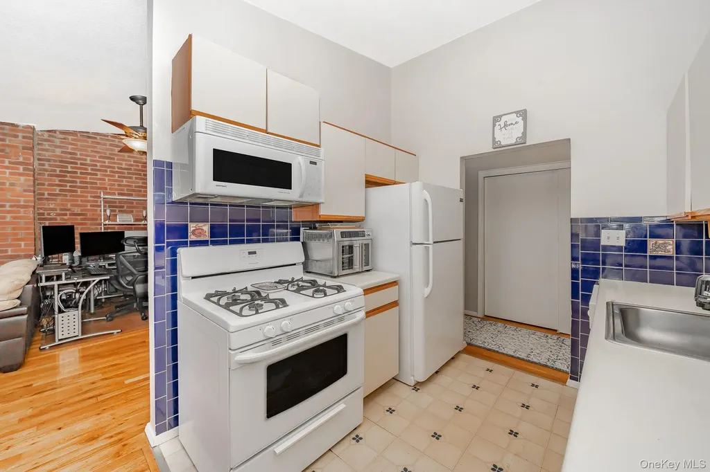 365 Route 111 Smithtown NY 11787