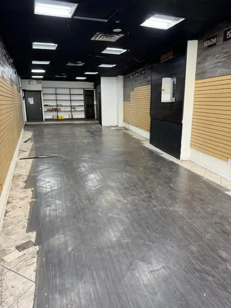 95-08 35th Avenue Jackson Heights NY 11372