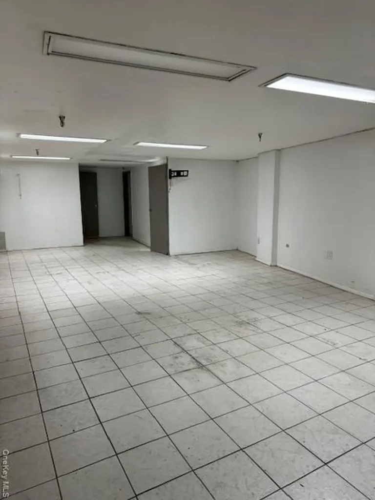 95-08 35th Avenue Jackson Heights NY 11372