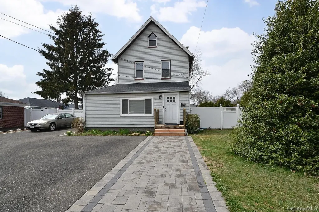 25 Hazel Street Central Islip NY 11722