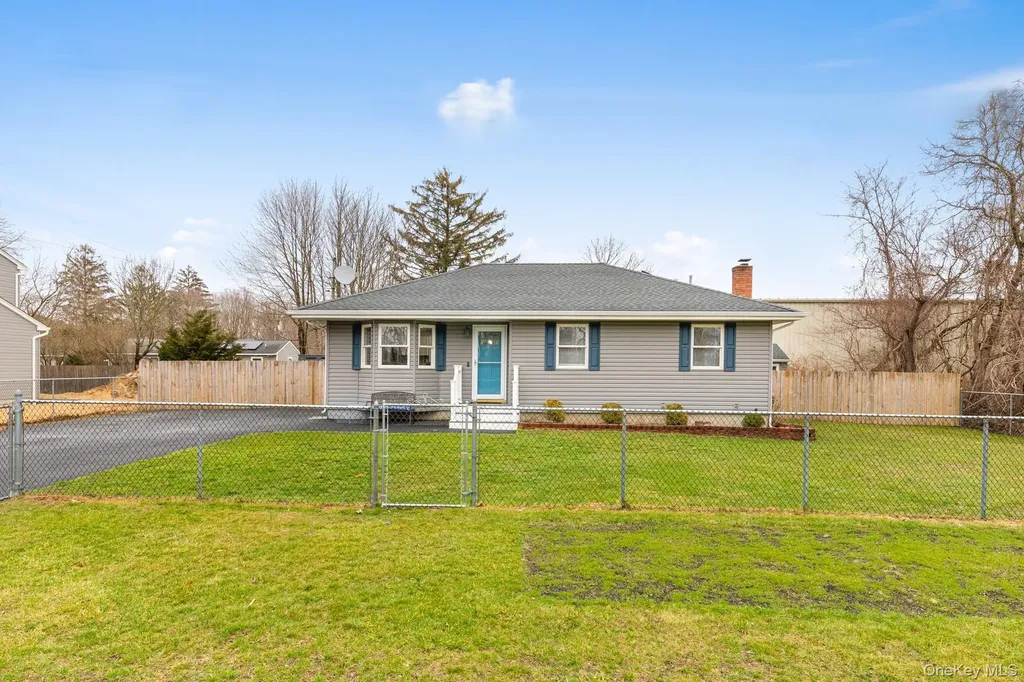 425 Macdonald Avenue Bellport NY 11713
