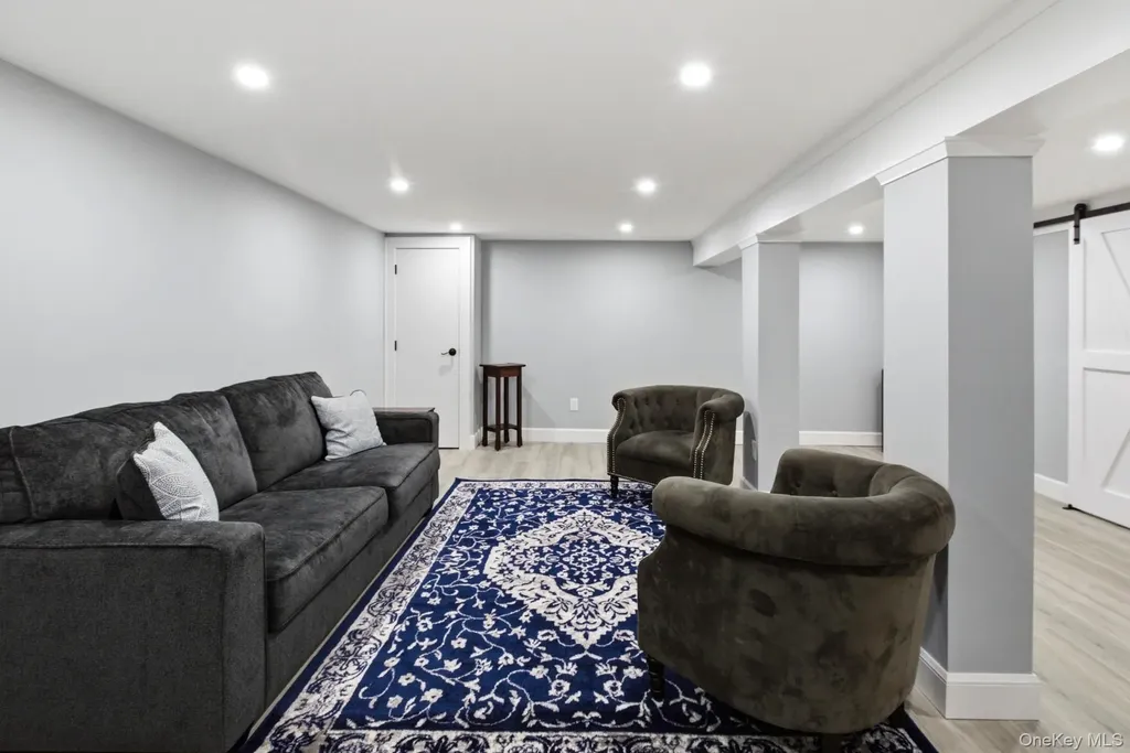 425 Macdonald Avenue Bellport NY 11713