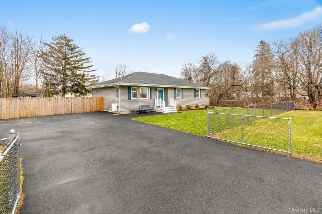 425 Macdonald Avenue Bellport NY 11713