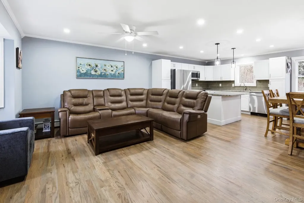 425 Macdonald Avenue Bellport NY 11713