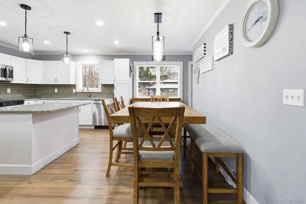 425 Macdonald Avenue Bellport NY 11713