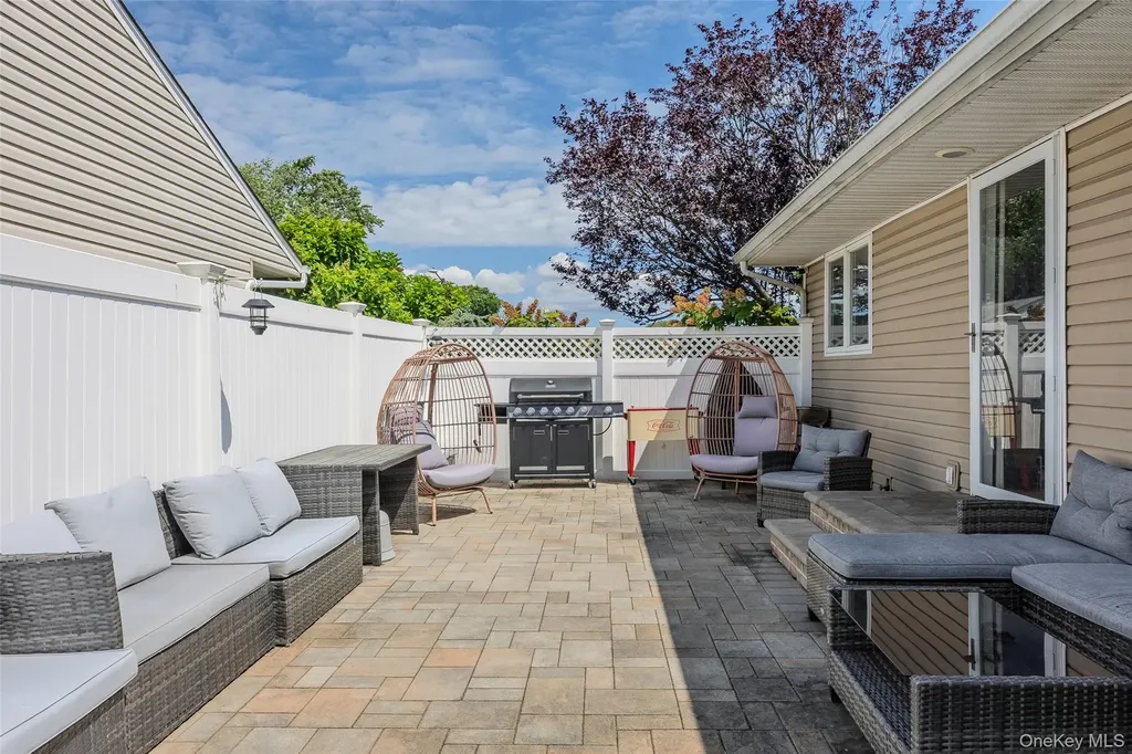 51 Plainedge Drive Bethpage NY 11714