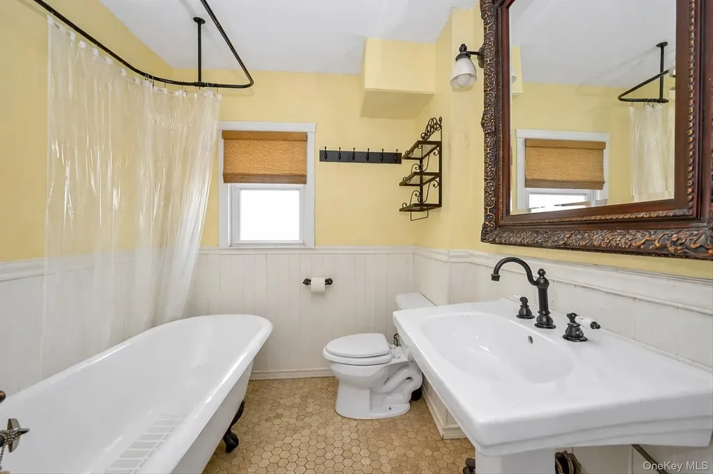 33-40 170th Street Flushing NY 11358