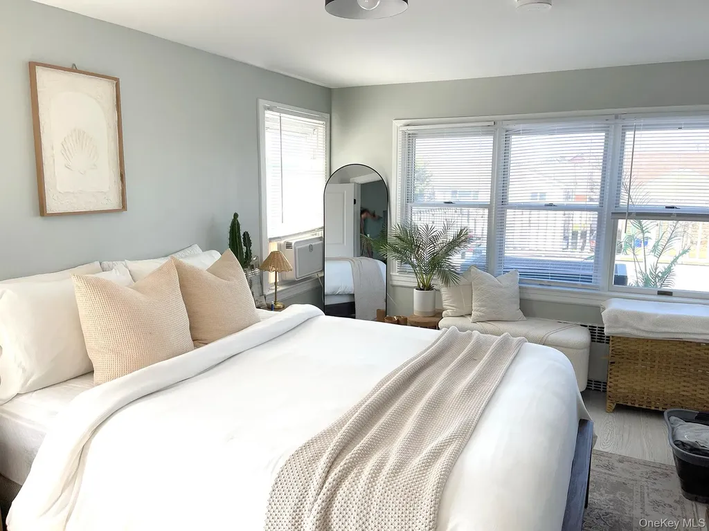 128 Roosevelt Boulevard Long Beach NY 11561