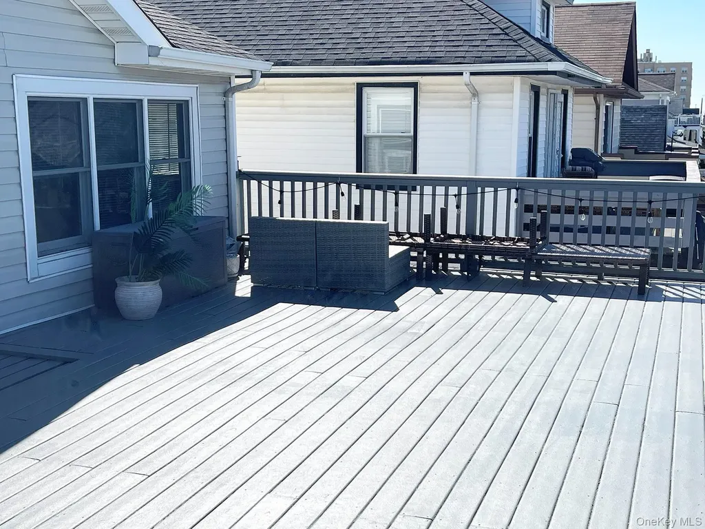 128 Roosevelt Boulevard Long Beach NY 11561