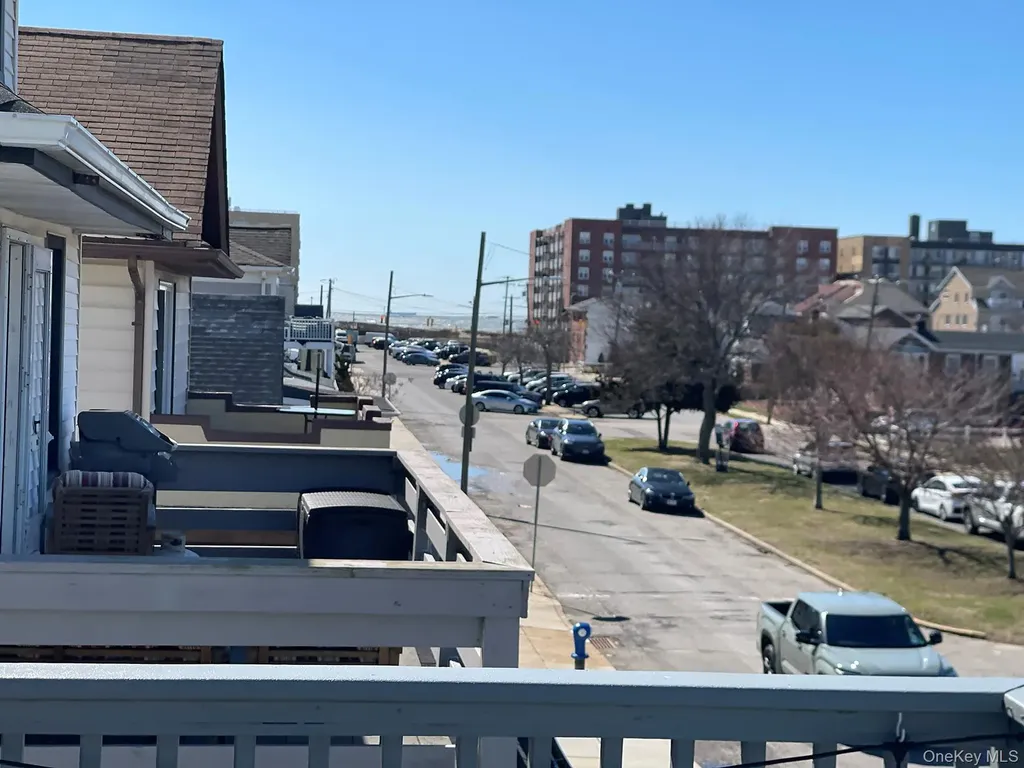 128 Roosevelt Boulevard Long Beach NY 11561