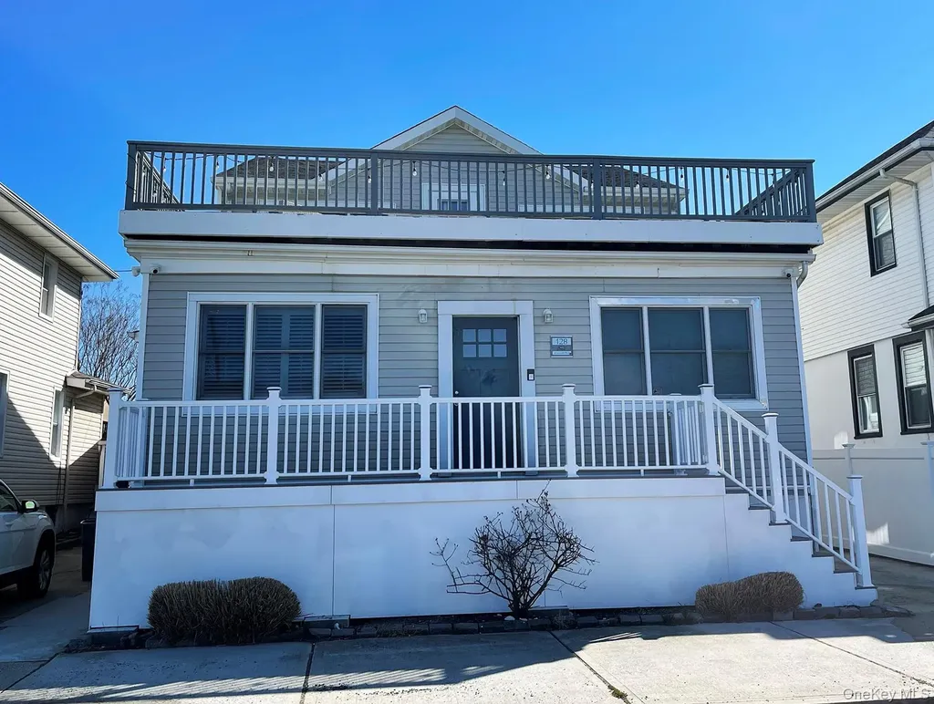 128 Roosevelt Boulevard Long Beach NY 11561
