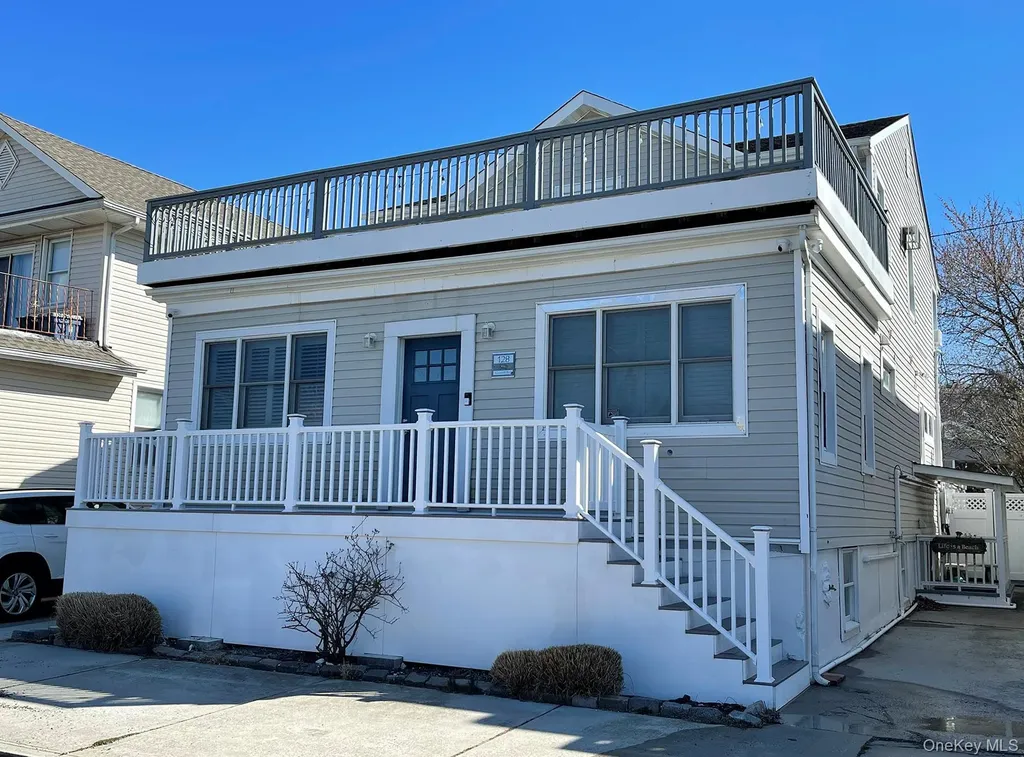 128 Roosevelt Boulevard Long Beach NY 11561