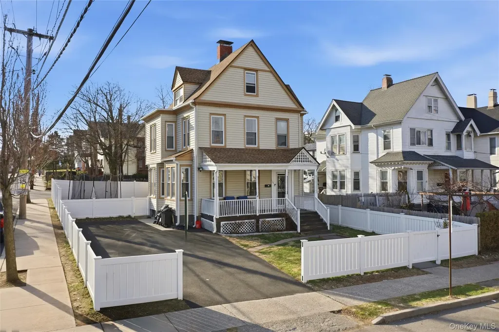 176 Depew Street Peekskill NY 10566