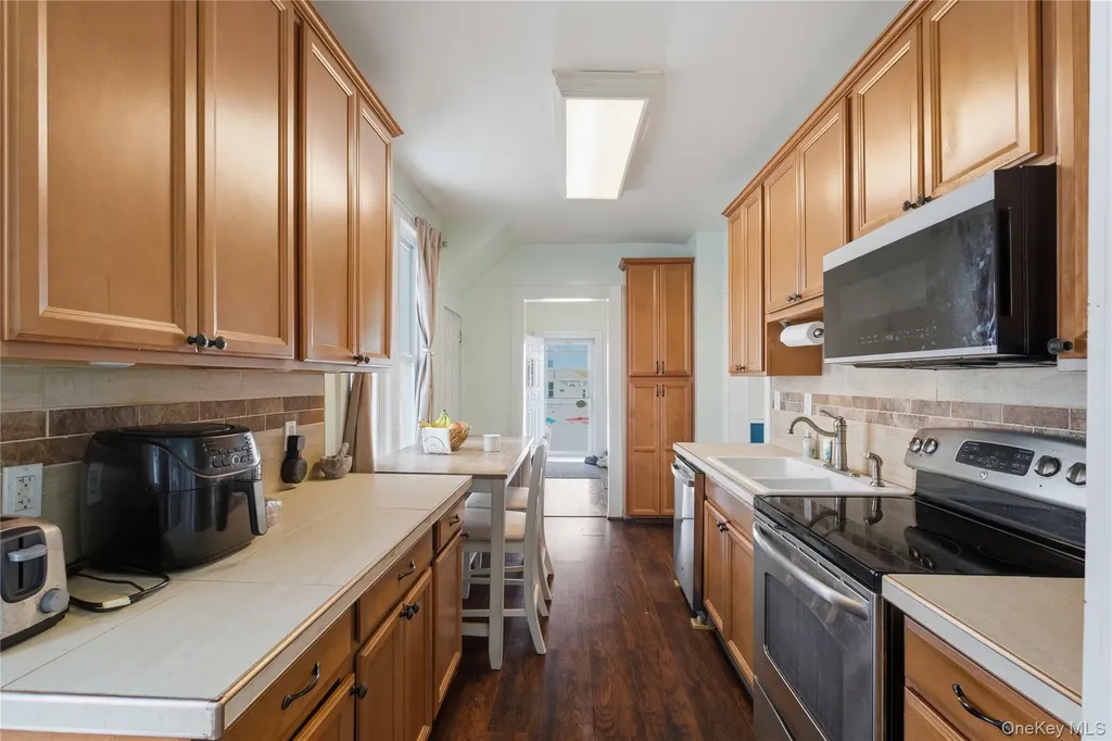 176 Depew Street Peekskill NY 10566