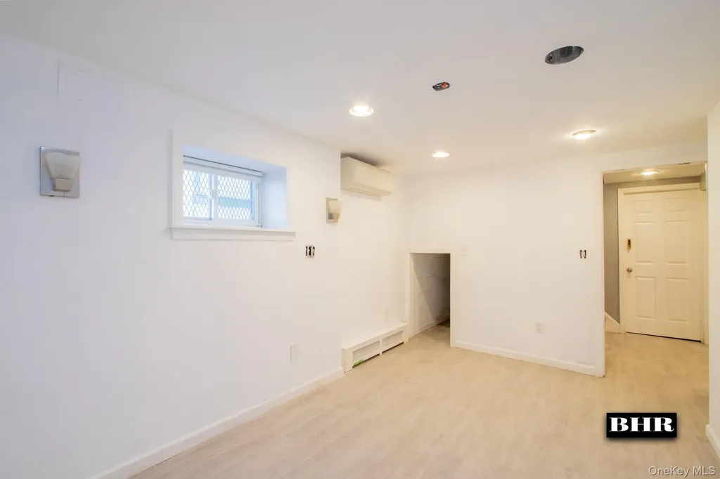 154 Beaumont Street Brooklyn NY 11235