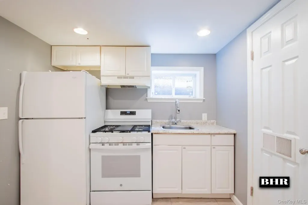 154 Beaumont Street Brooklyn NY 11235
