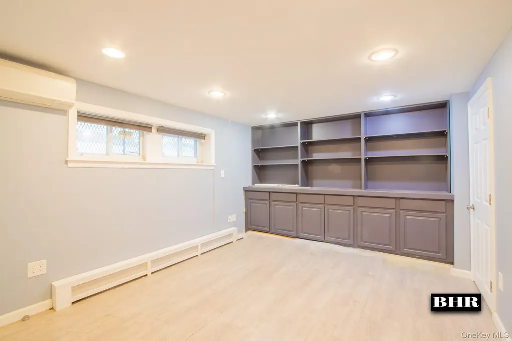 154 Beaumont Street Brooklyn NY 11235