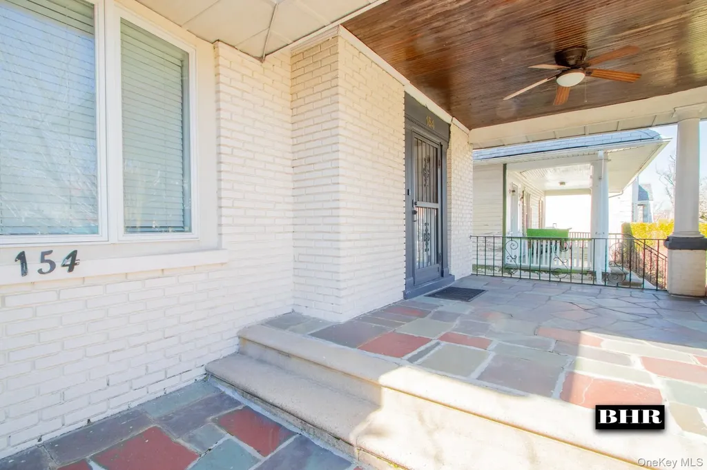 154 Beaumont Street Brooklyn NY 11235
