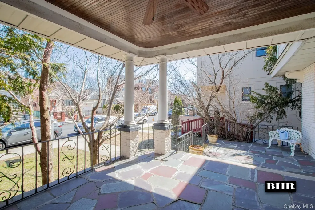 154 Beaumont Street Brooklyn NY 11235