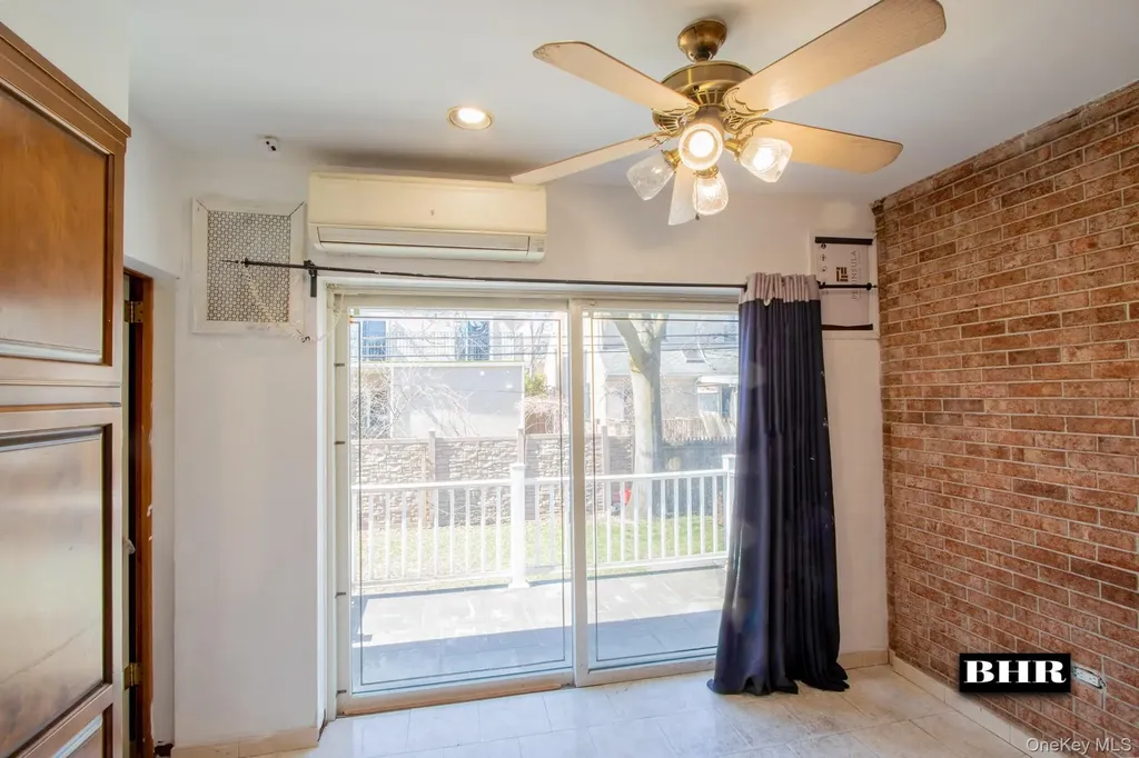 154 Beaumont Street Brooklyn NY 11235