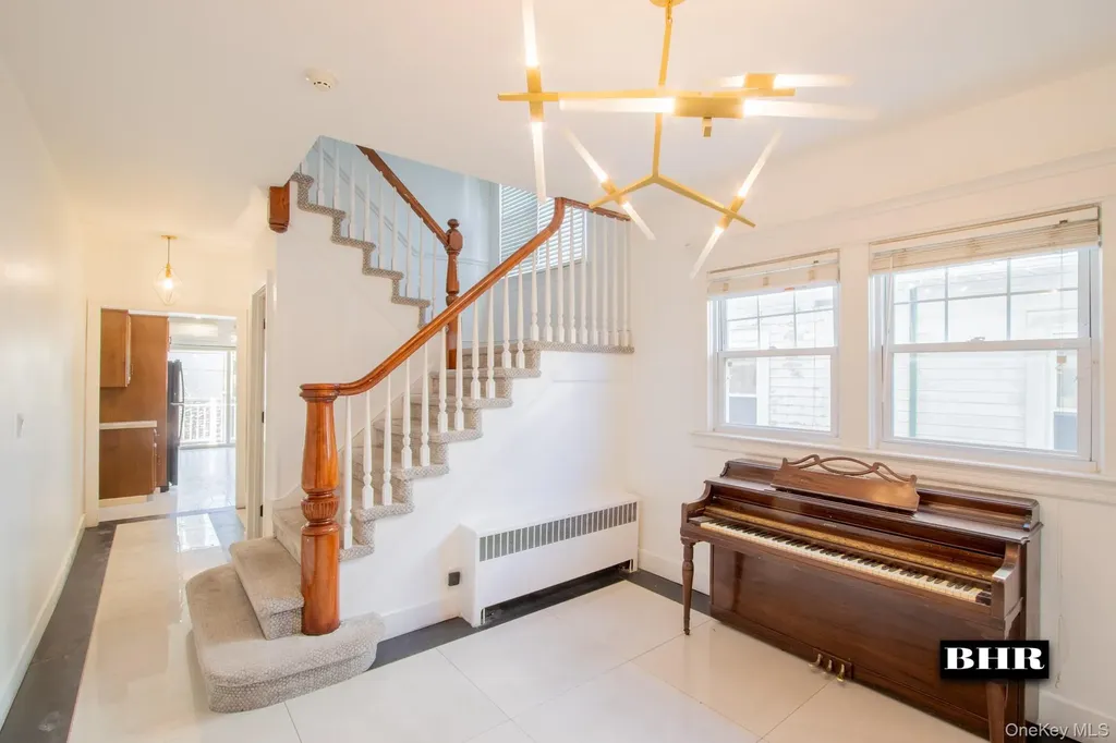 154 Beaumont Street Brooklyn NY 11235
