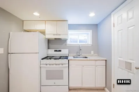 154 Beaumont Street Brooklyn NY 11235