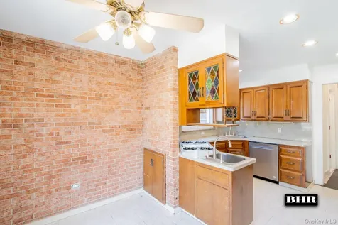 154 Beaumont Street Brooklyn NY 11235