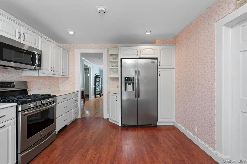 122 Palmyra Avenue Woodmere NY 11598