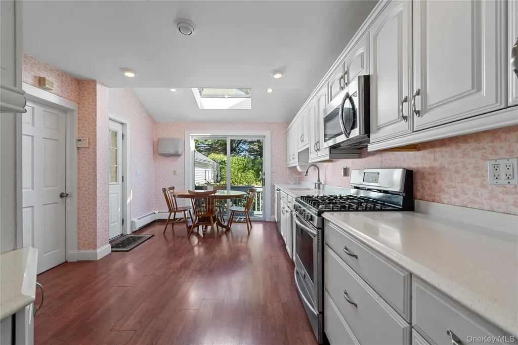 122 Palmyra Avenue Woodmere NY 11598