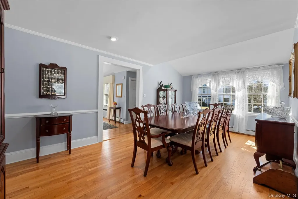 122 Palmyra Avenue Woodmere NY 11598