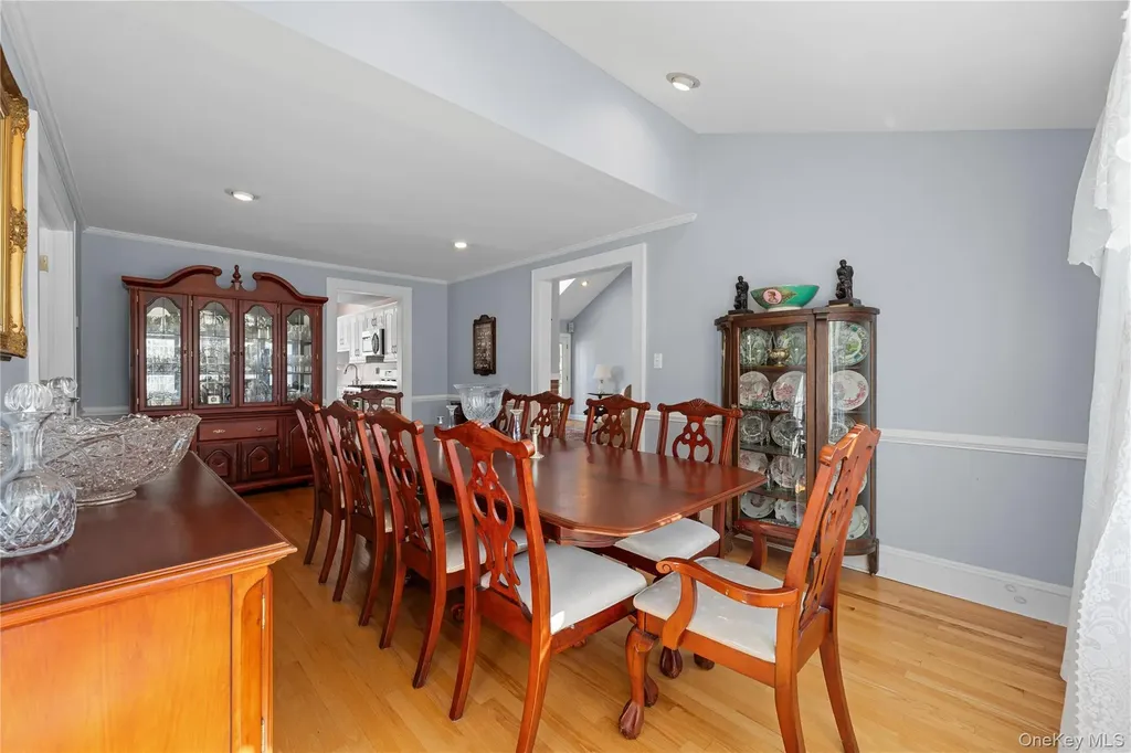 122 Palmyra Avenue Woodmere NY 11598
