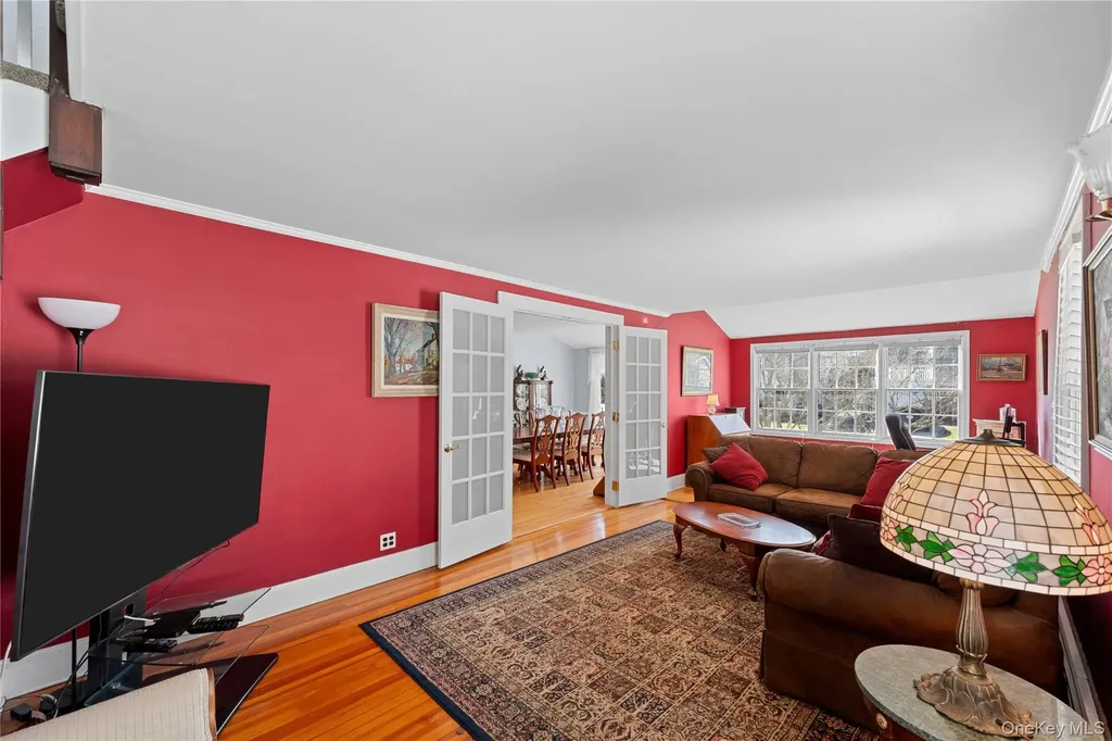 122 Palmyra Avenue Woodmere NY 11598