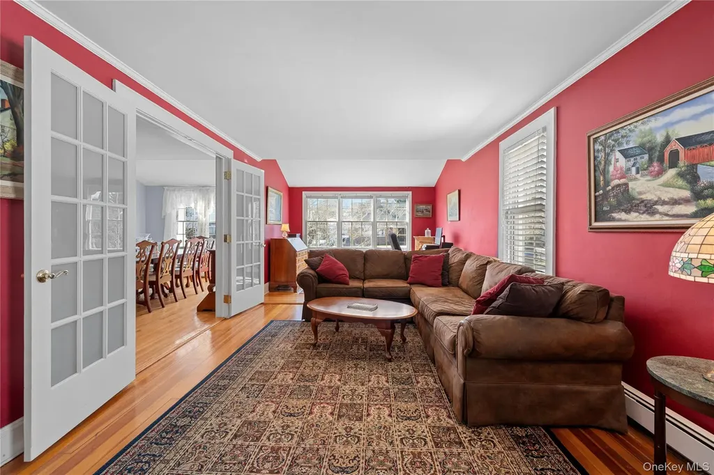 122 Palmyra Avenue Woodmere NY 11598