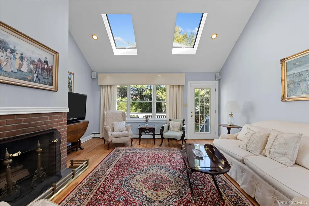 122 Palmyra Avenue Woodmere NY 11598