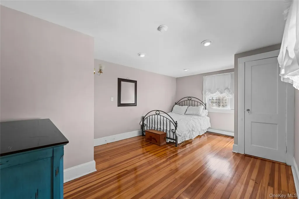 122 Palmyra Avenue Woodmere NY 11598