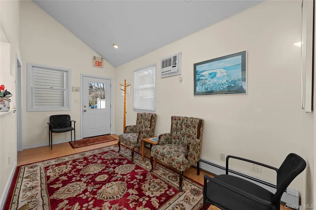 122 Palmyra Avenue Woodmere NY 11598