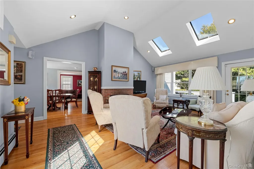 122 Palmyra Avenue Woodmere NY 11598