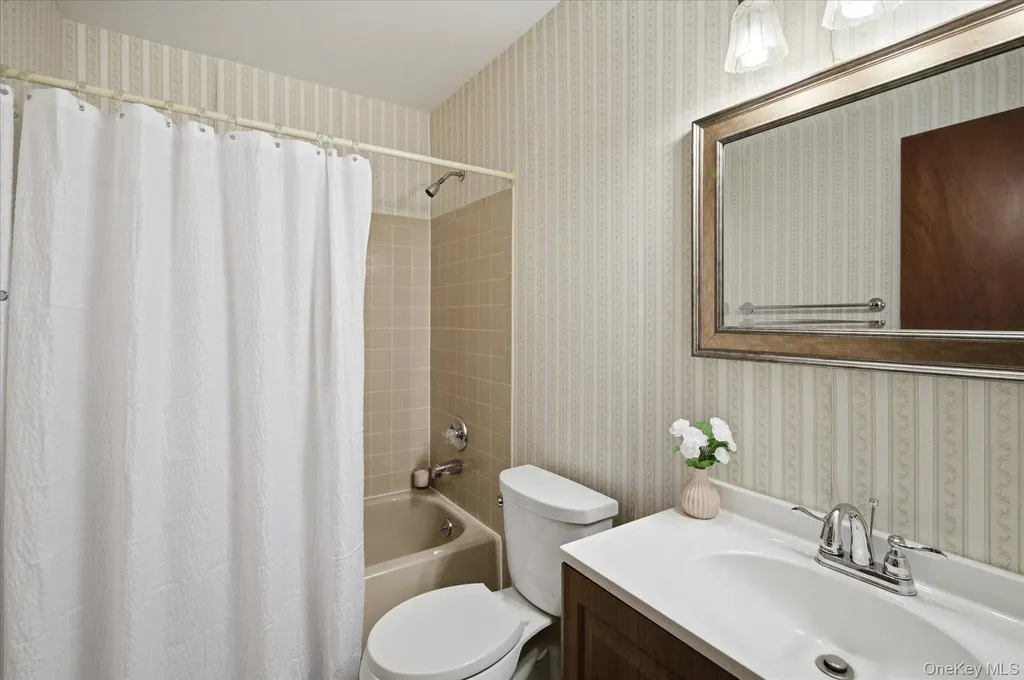 68 Knolls Drive Stony Brook NY 11790