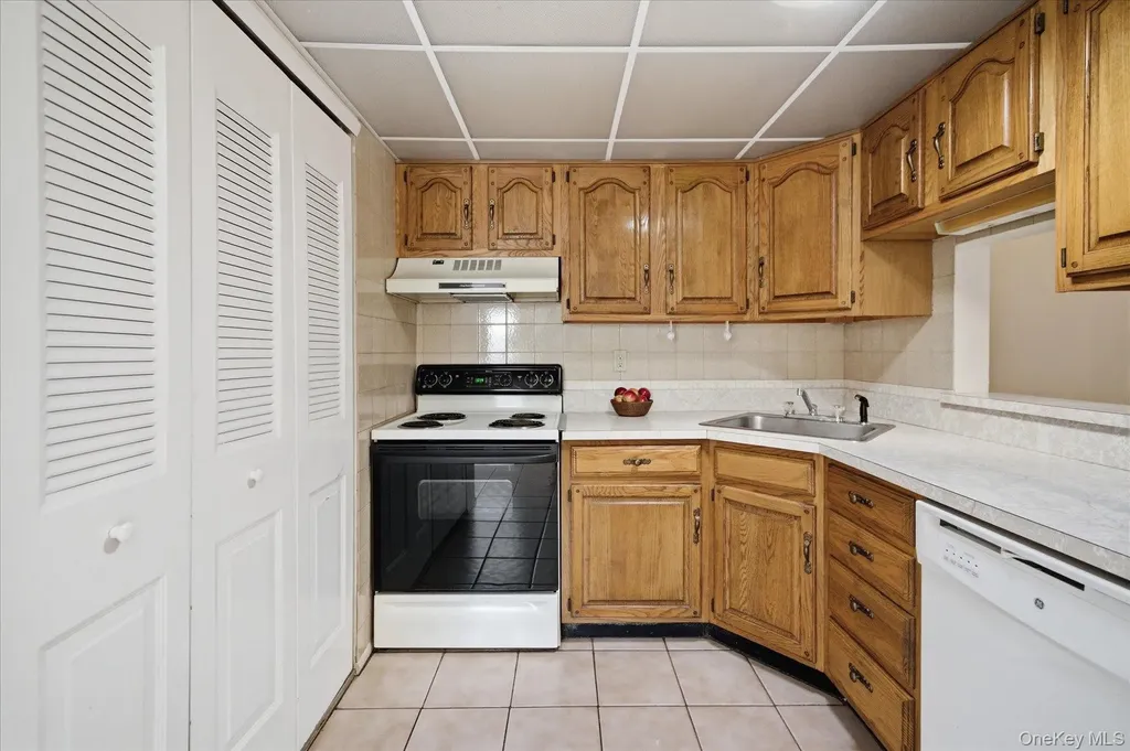 68 Knolls Drive Stony Brook NY 11790