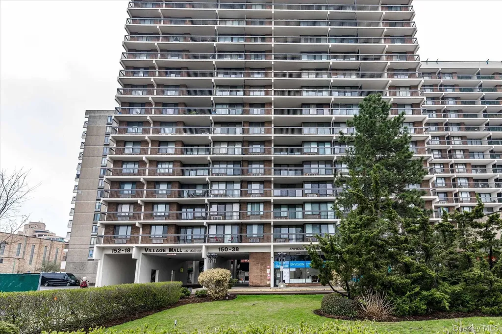 15038 Union Turnpike Flushing NY 11367