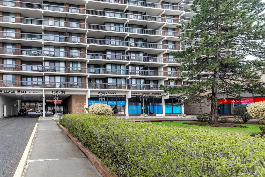 15038 Union Turnpike Flushing NY 11367