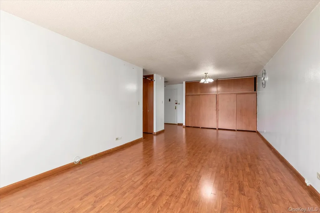 15038 Union Turnpike Flushing NY 11367