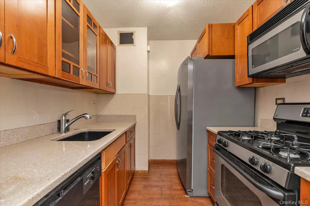 15038 Union Turnpike Flushing NY 11367