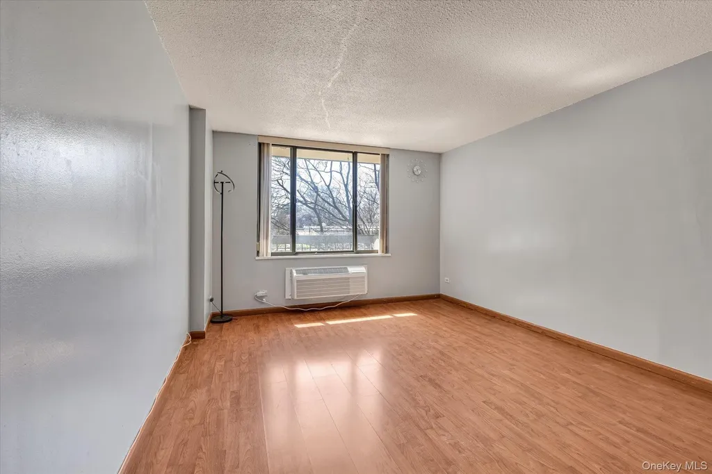 15038 Union Turnpike Flushing NY 11367
