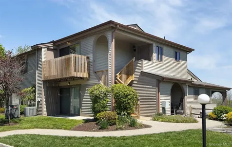 84 Scenic View Yorktown Heights NY 10598